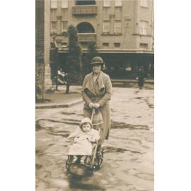 Violet and Terry Carter, Manly.
