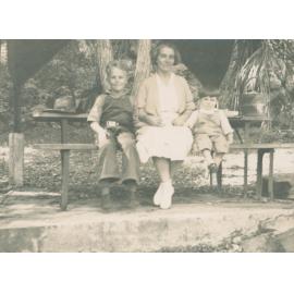 Ken, Violet and Terry Carter, Lovett Bay.