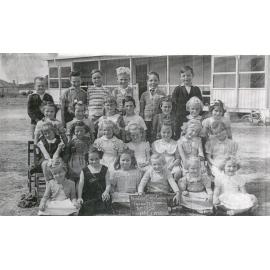 Curl Curl North Infants School, 1st Class 1952