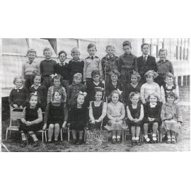 Curl Curl North Infants School, 2nd Class 1953