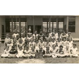 Curl Curl North Infants School, Class 1A 1954
