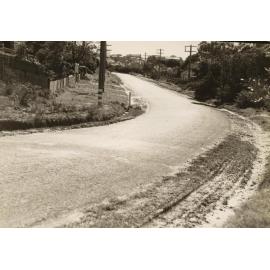 Bungaloe Avenue at bend, Balgowlah, 11th Aug 1942