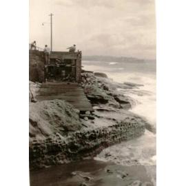 Building Fairy Bower boatshed, Manly, c1954