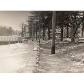 East Esplanade wall, Manly, 14th September 1948