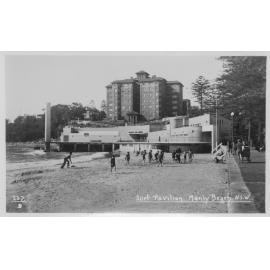 Children on Manly Beach