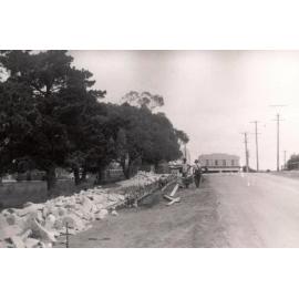 Frenchs Forest Road shoulder, Seaforth, 1949