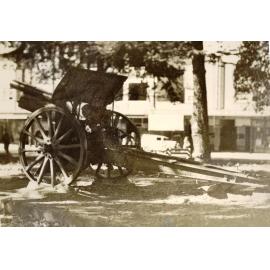 German field gun, Gilbert Park, Manly, May 1942
