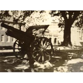 Gilbert Park field gun, Manly, May 1942
