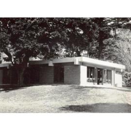 Girl Guide Hall and kindergarten, Ivanhoe Park, Manly, 1964