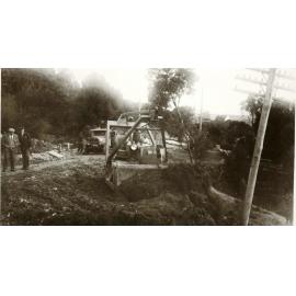 Construction continues on Gordon Street, Balgowlah Heights, 9th July 1947
