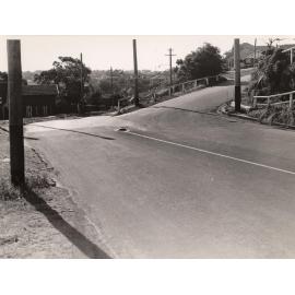 Intersection of Rosedale and Lauderdale Avenue, Fairlight,  4th November 1940