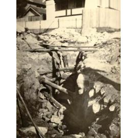 Pipe laying in Kangaroo Street, corner Birkley Road, Manly, c1940s
