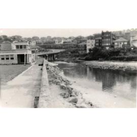 Queenscliff Lagoon outlet i, Queenscliff, 1956