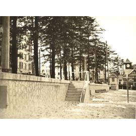 West Esplanade sea wall, Manly, 5th September 1935