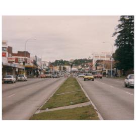 Businesses on Pittwater Road, Dee Why, c1998