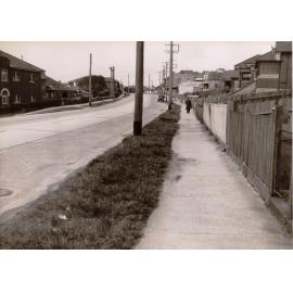 Sydney Road opposite La Perouse Street, Fairlight, 26th May 1949