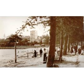 Harbour beach, Montreaux, West Esplanade Reserve, c1910s