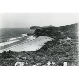Bilgola Beach showing Bilgola House, c1920s 