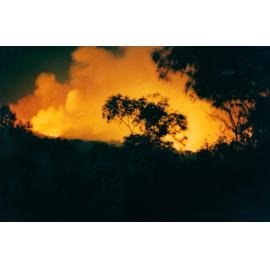 Bushfire viewed from Wakehurst Golf Club, Seaforth, 2000