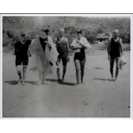 Isabel Letham and friends at Bilgola Beach