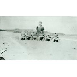 Freshwater Beach, Loebel Family