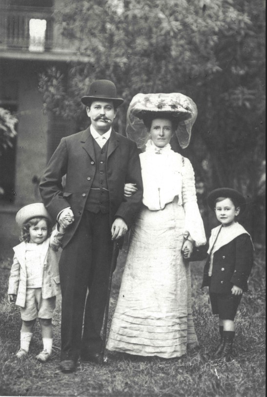 Loebel Family of Freshwater